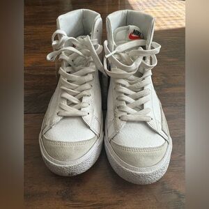 Women’s size 8 Nike Blaze